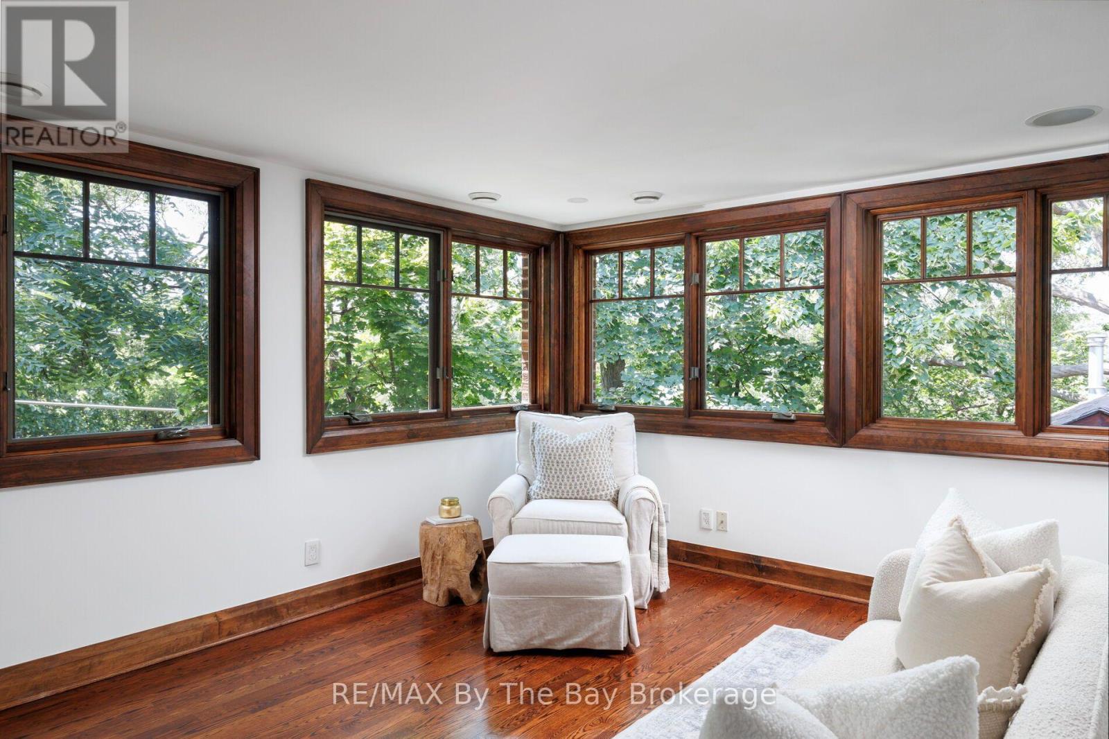 44 RAMBERT CRESCENT - 28