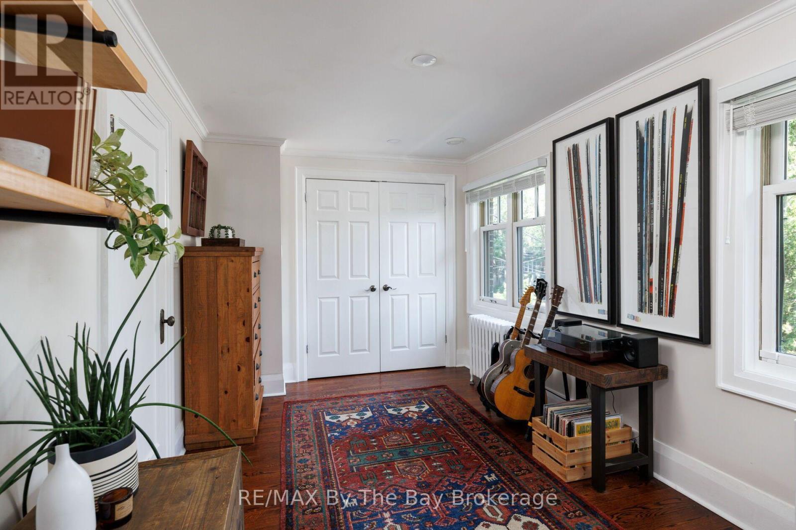 44 RAMBERT CRESCENT - 33