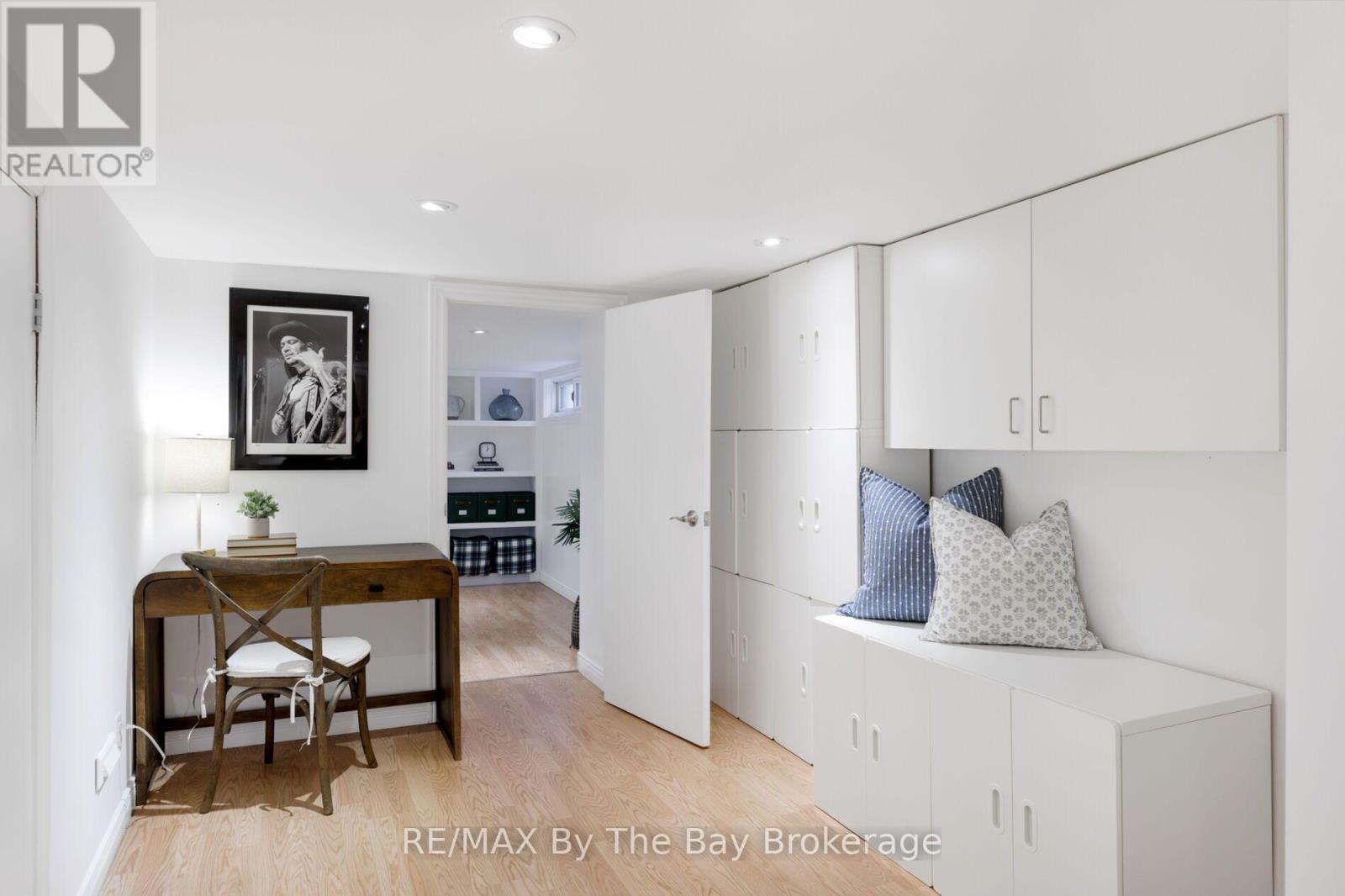 44 RAMBERT CRESCENT - 39