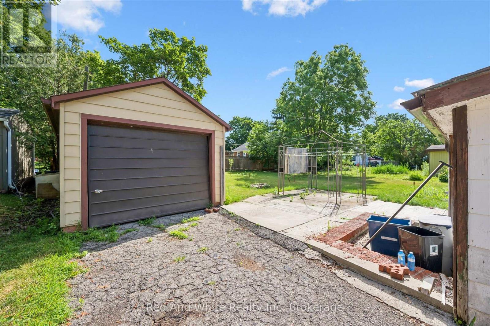 1267 HAMILTON STREET - 12