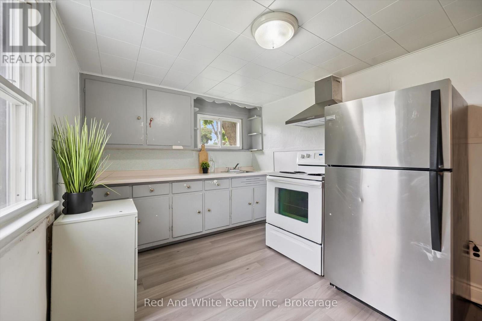 1267 HAMILTON STREET - Image 8