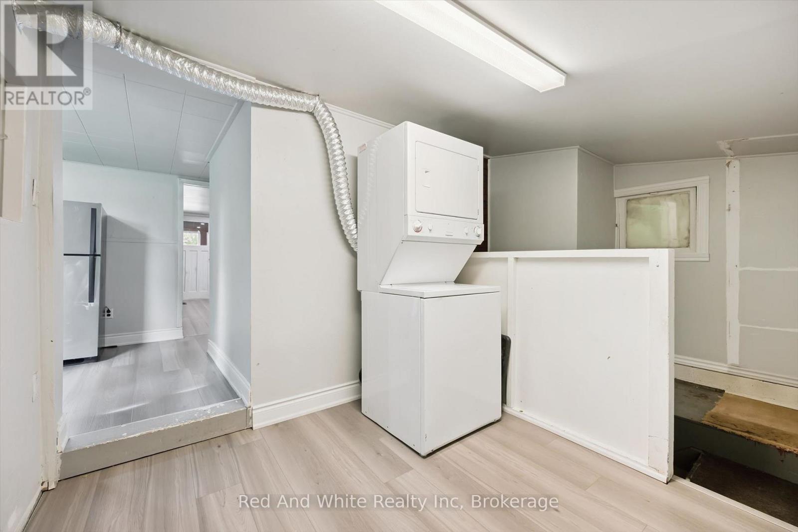 1267 HAMILTON STREET - 9