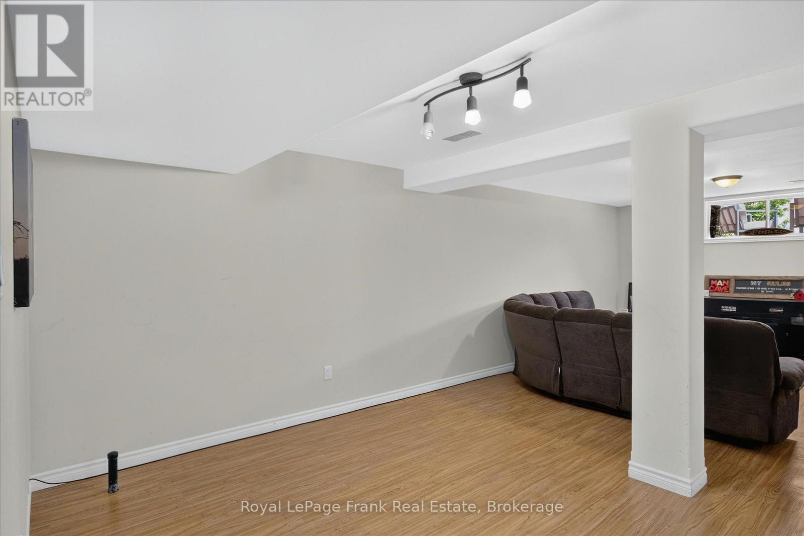 2305 MARSDALE DRIVE - Image 35