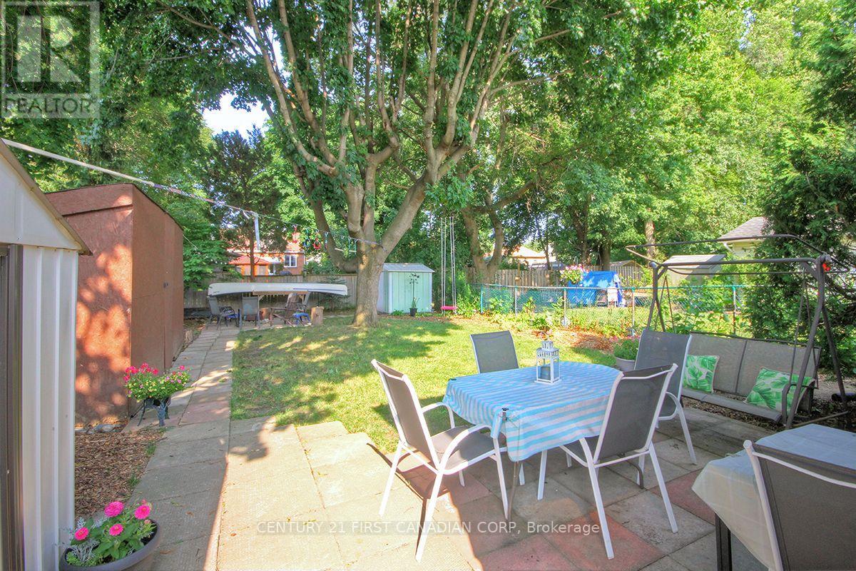 396 AVONDALE ROAD - 19