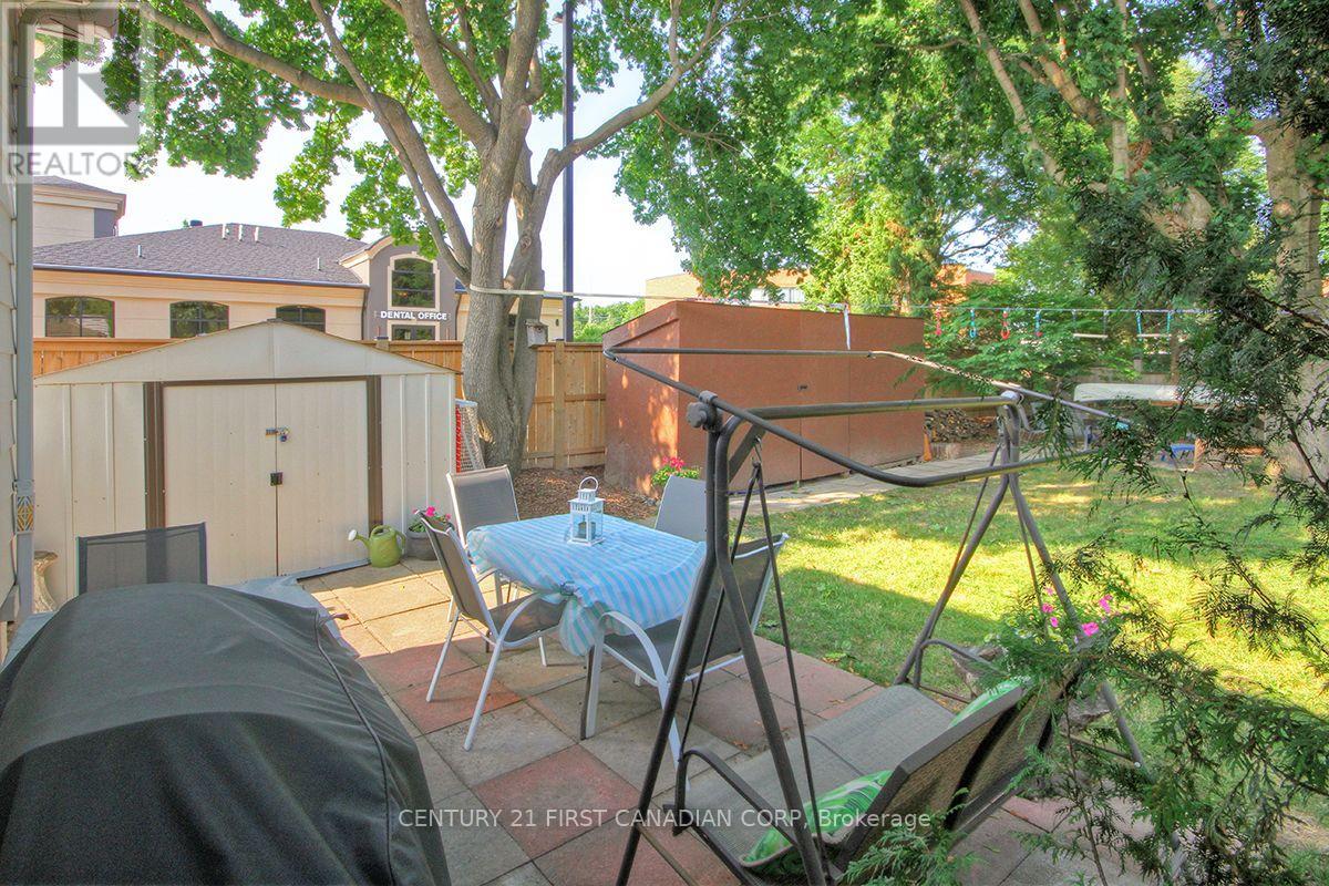 396 AVONDALE ROAD - 20