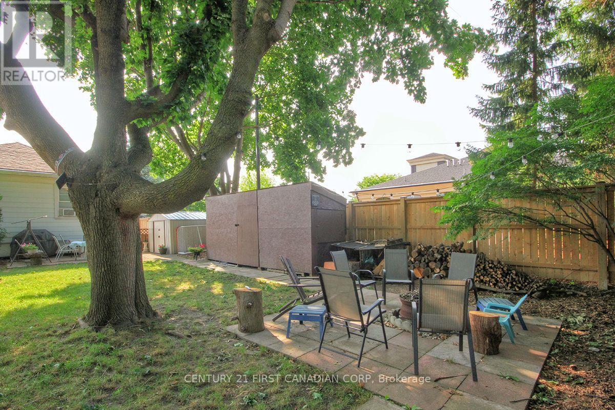 396 AVONDALE ROAD - 23