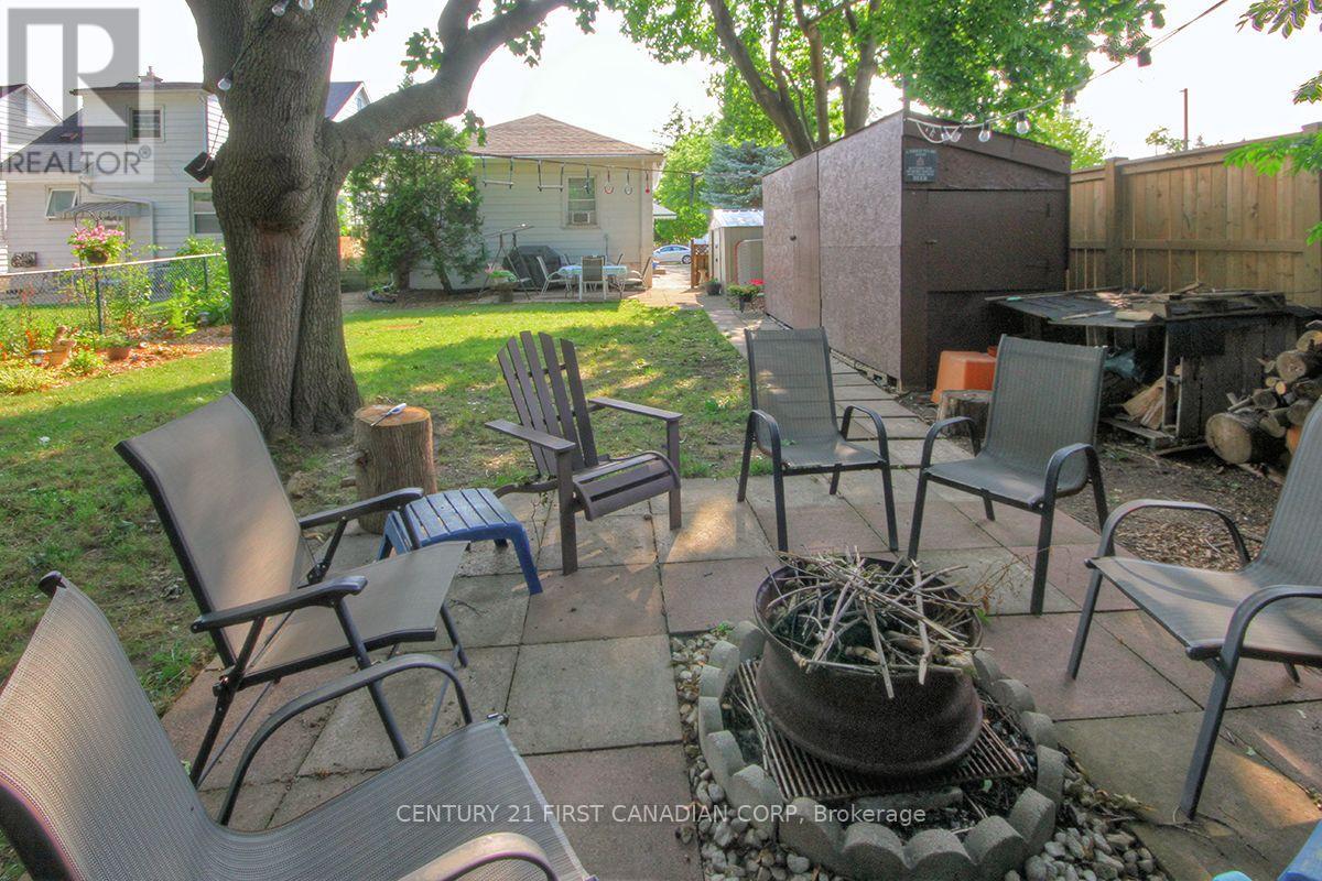 396 AVONDALE ROAD - 24