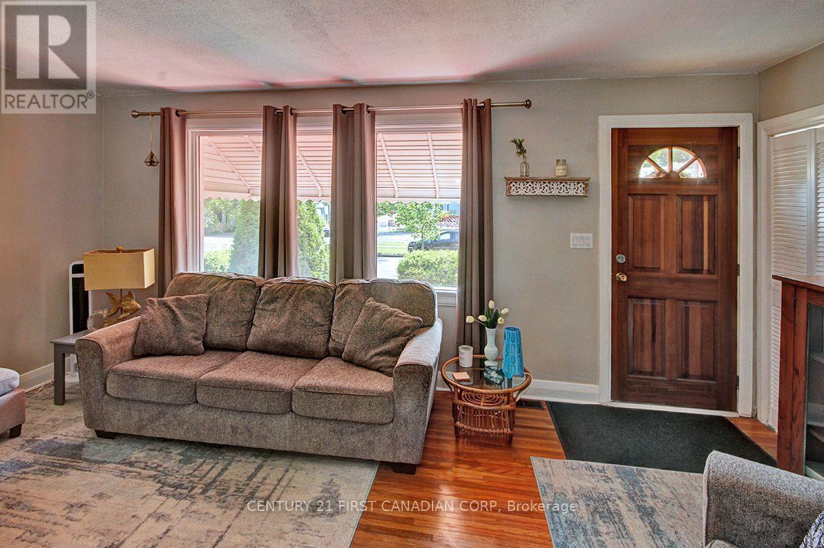 396 AVONDALE ROAD - 5