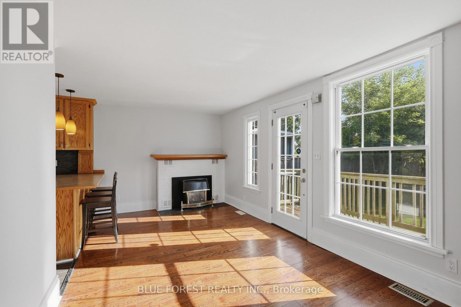 764 CURRY STREET - 12