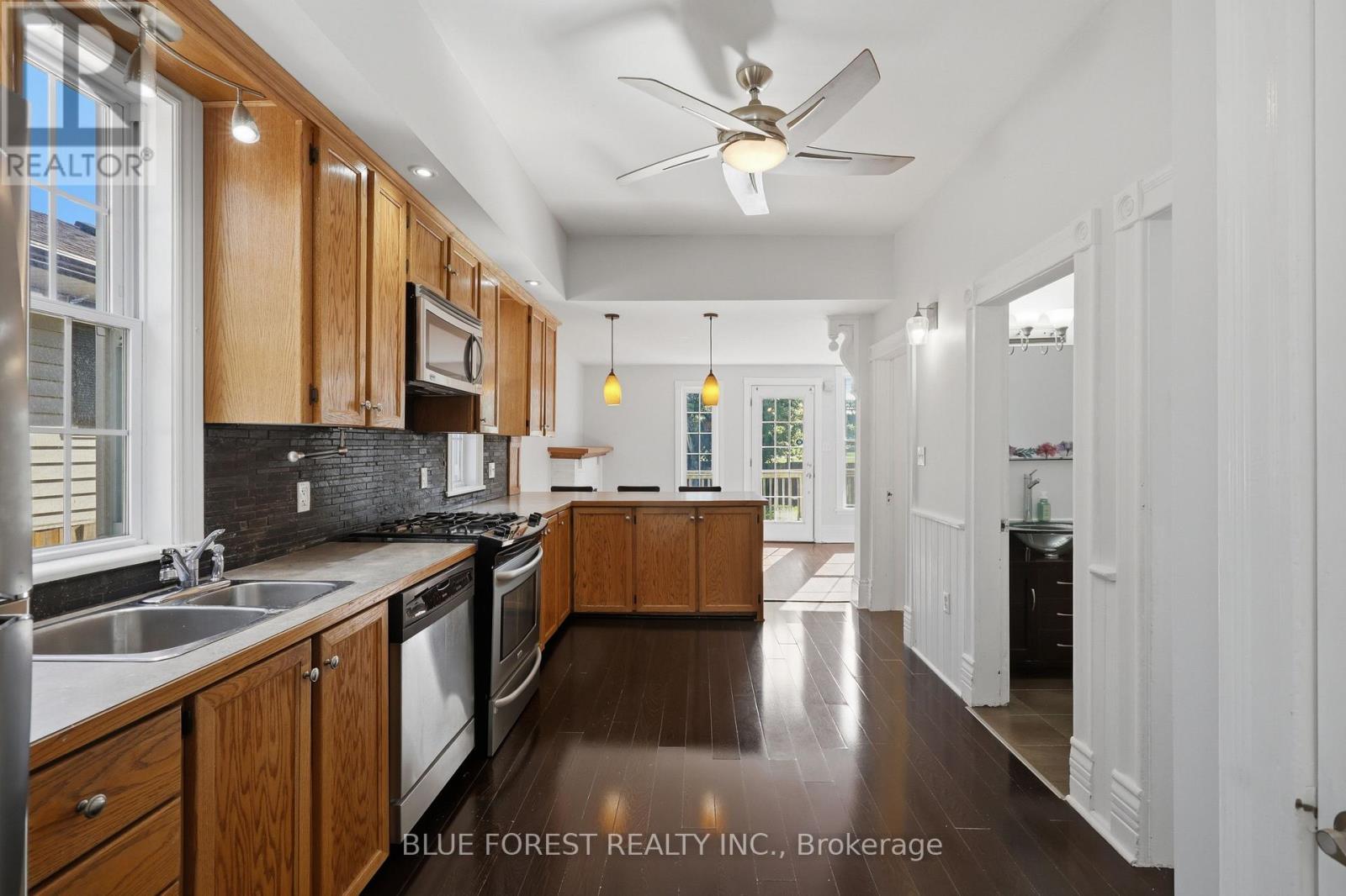 764 CURRY STREET - 8