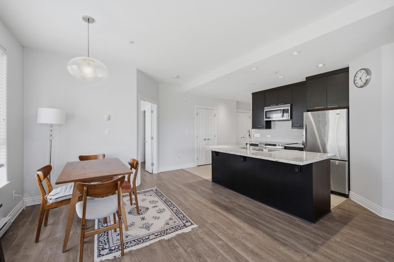 319 2970 KING GEORGE BOULEVARD, Surrey