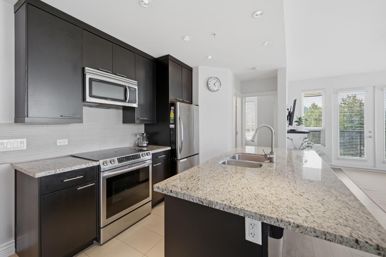 319 2970 KING GEORGE BOULEVARD, Surrey