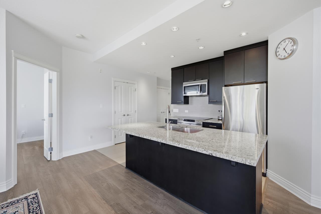 319 2970 KING GEORGE BOULEVARD, Surrey