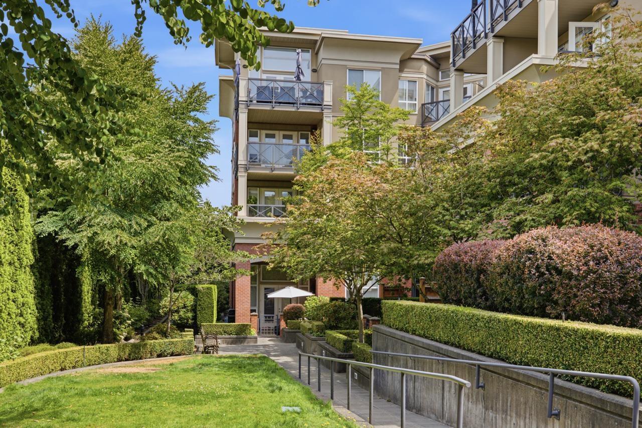 319 2970 KING GEORGE BOULEVARD, Surrey