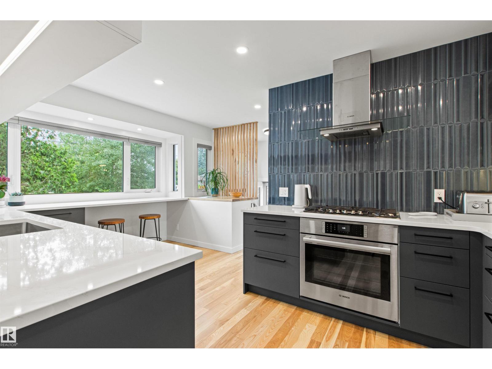 8932 145 ST NW - 17