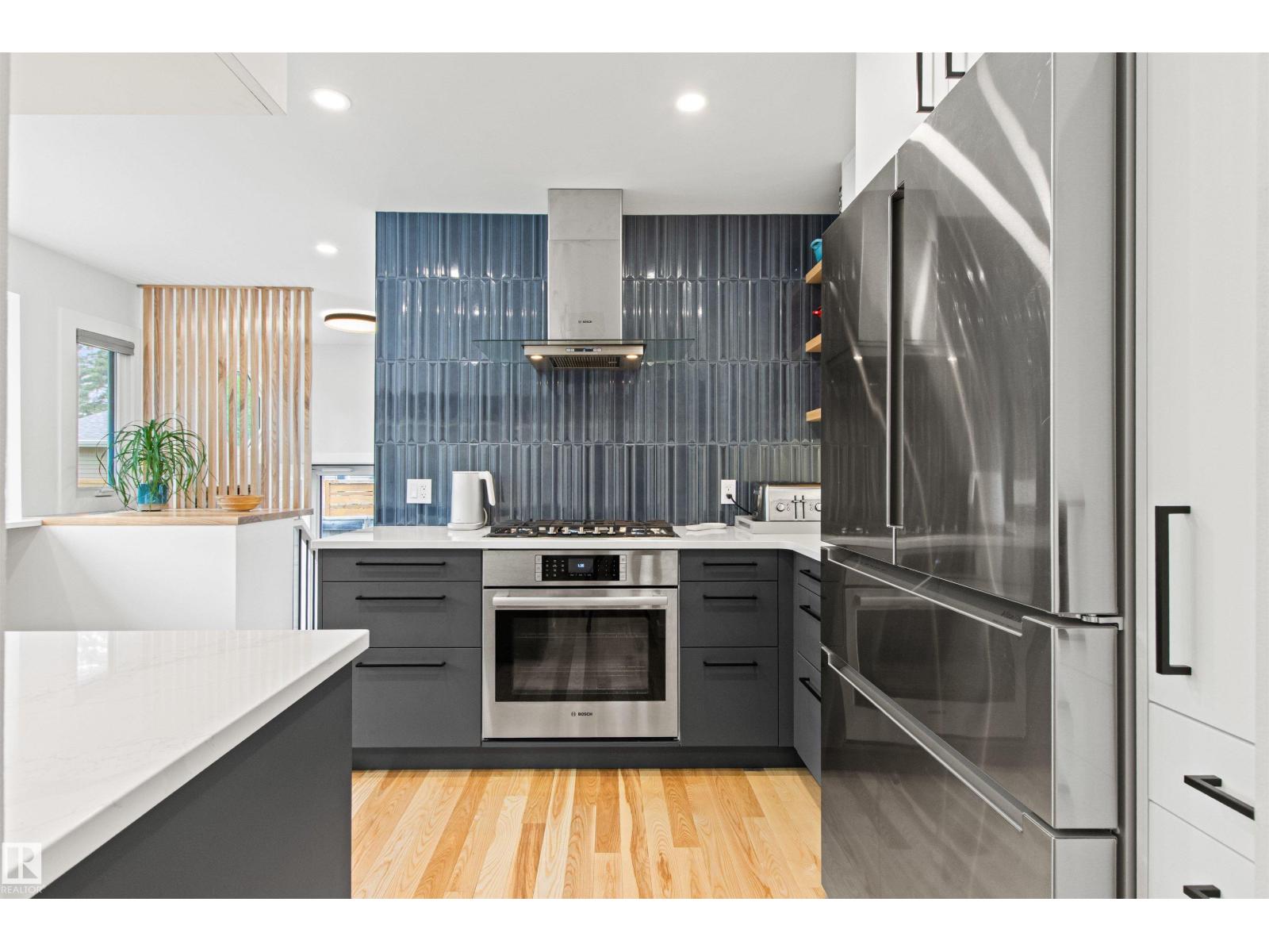 8932 145 ST NW - 18