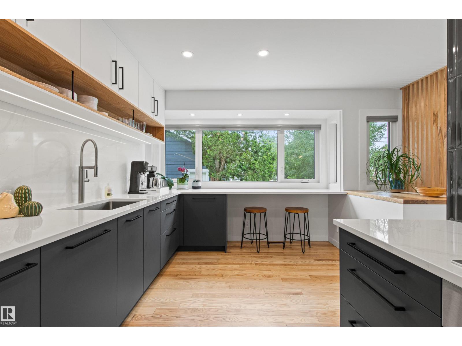 8932 145 ST NW - 19