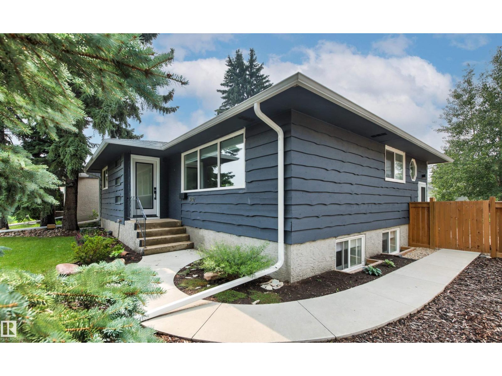 8932 145 ST NW - 2