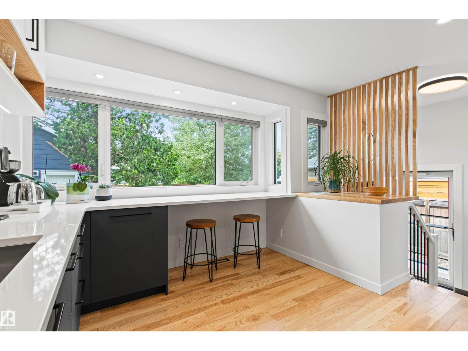 8932 145 ST NW - 25