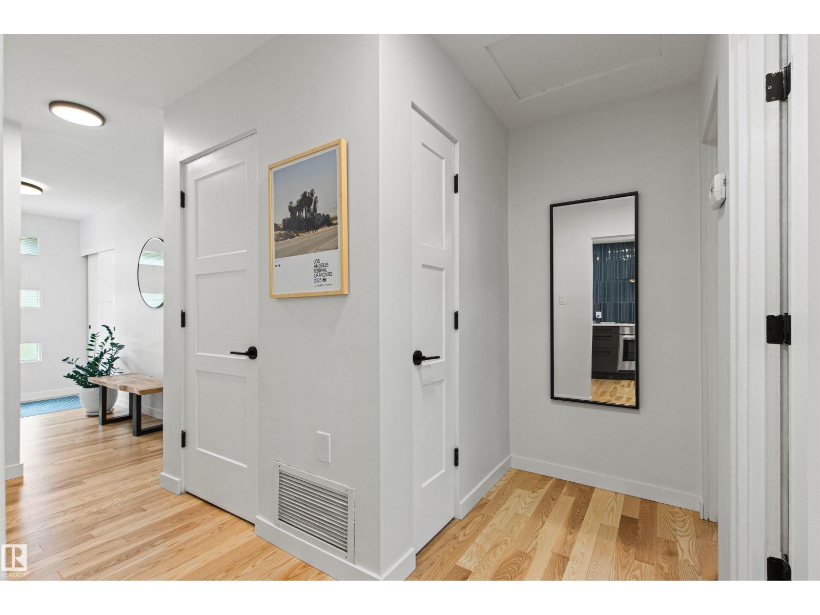 8932 145 ST NW - 29