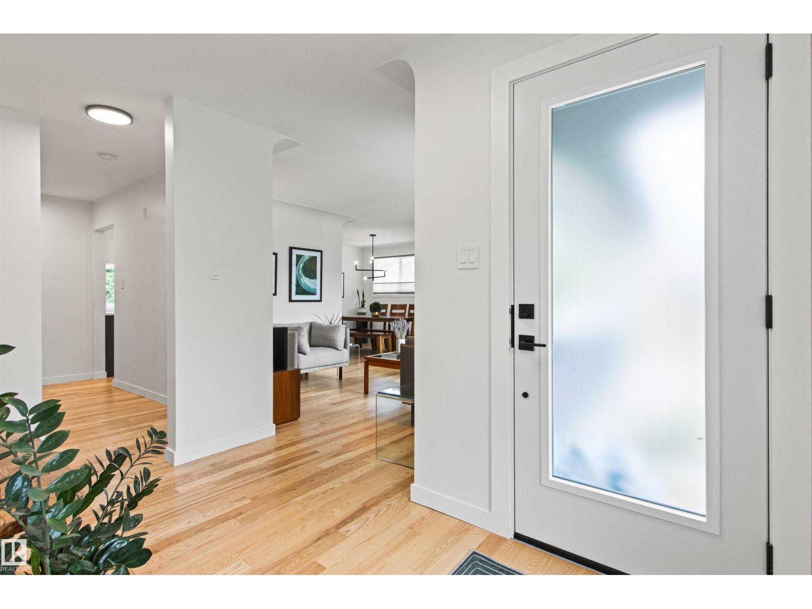 8932 145 ST NW - 3