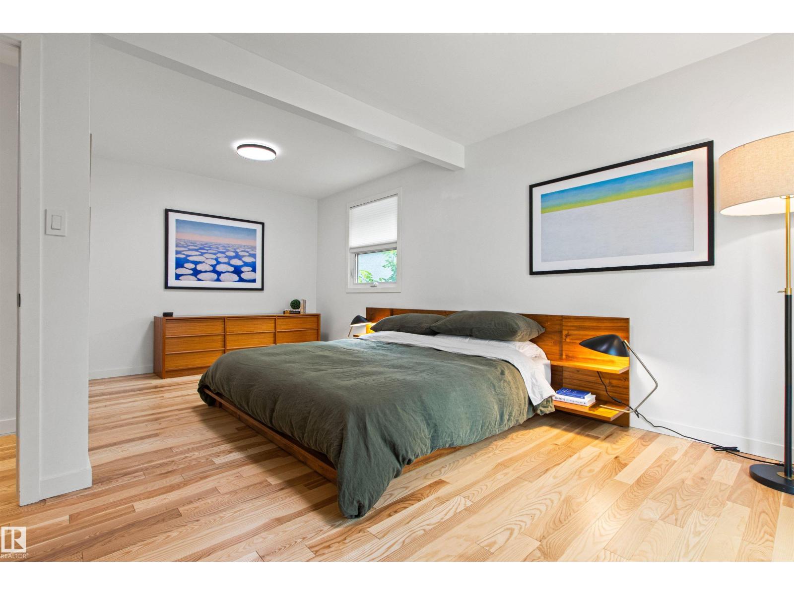 8932 145 ST NW - 30