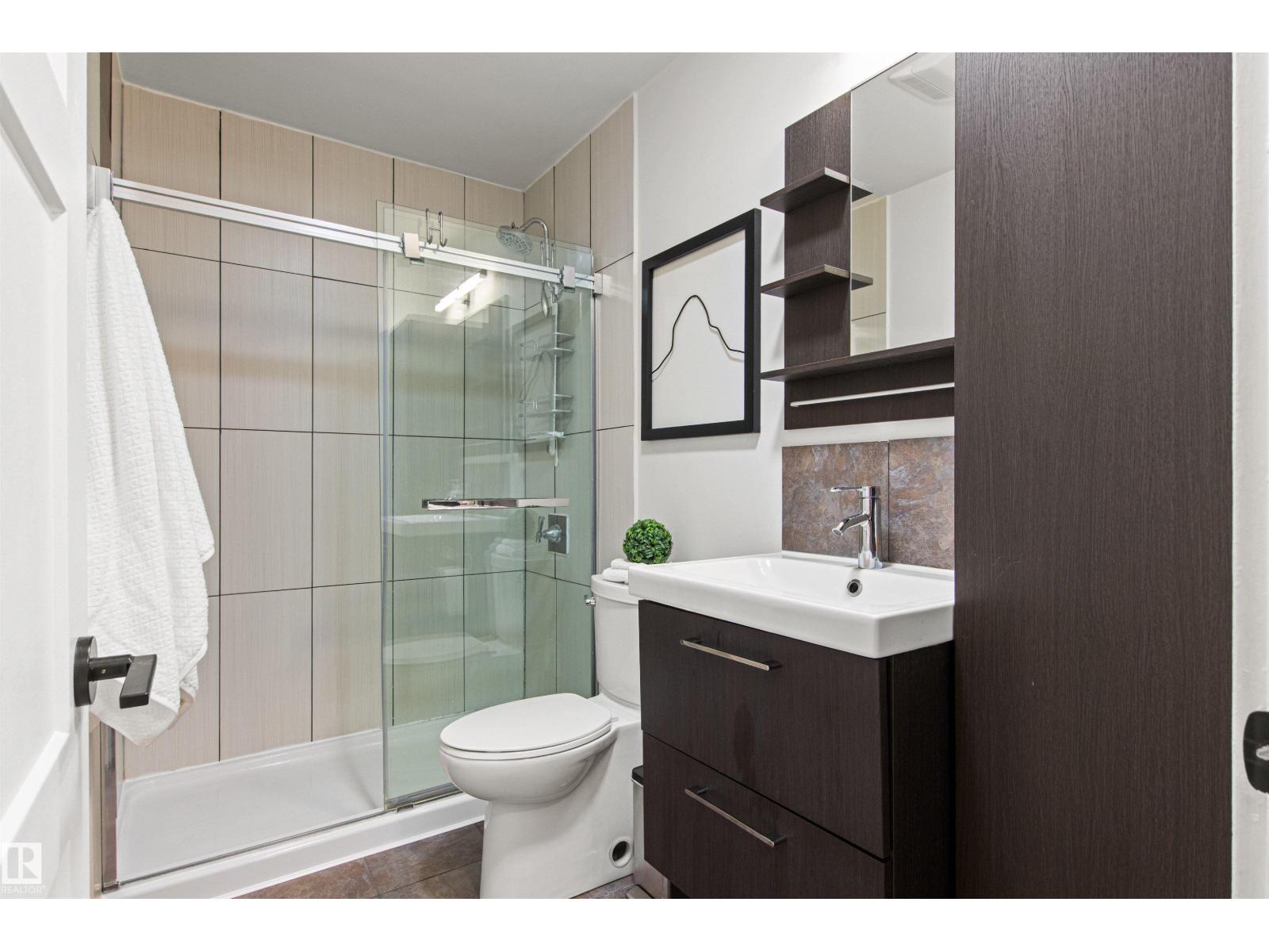 8932 145 ST NW - 33