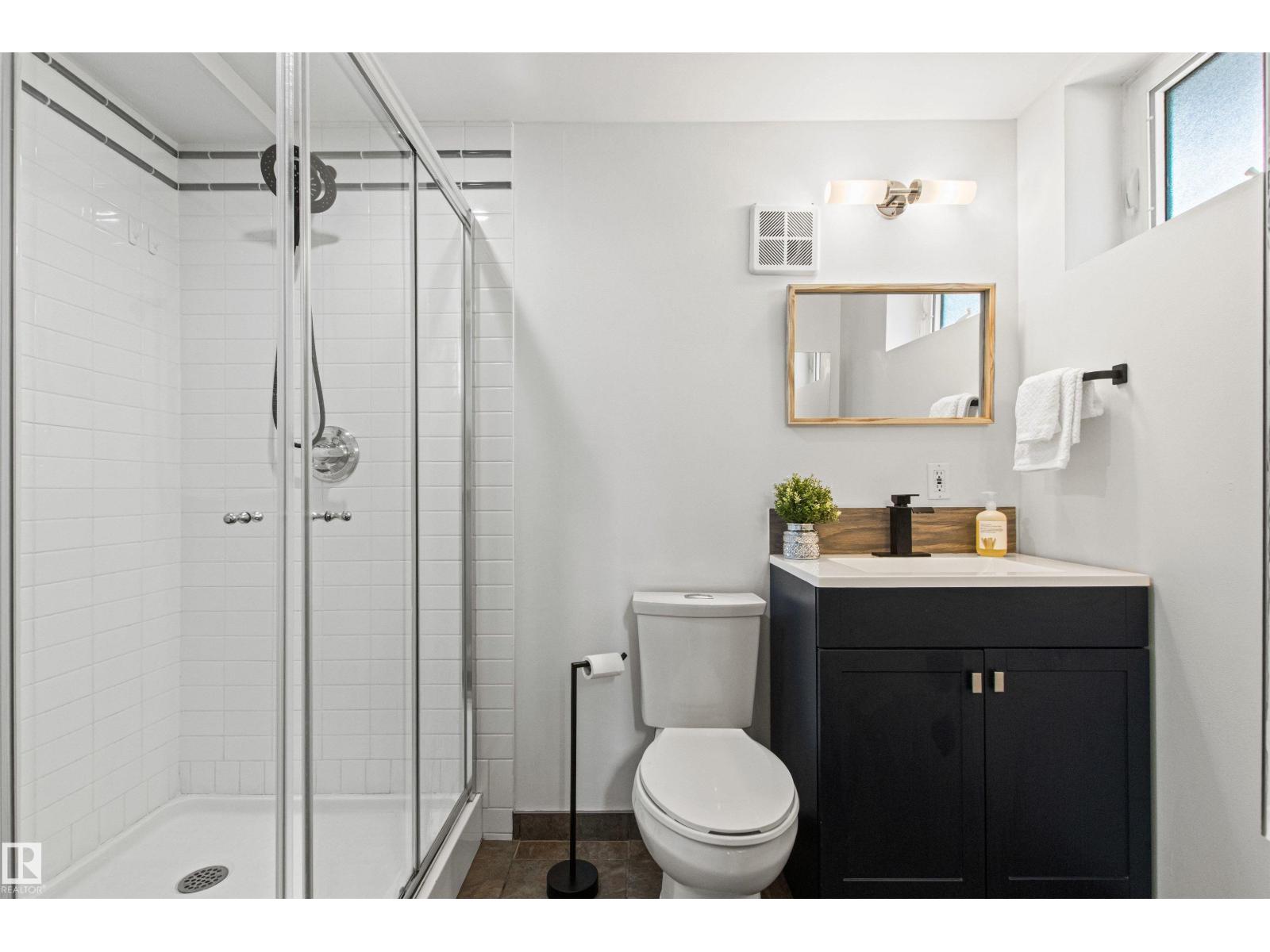 8932 145 ST NW - 39