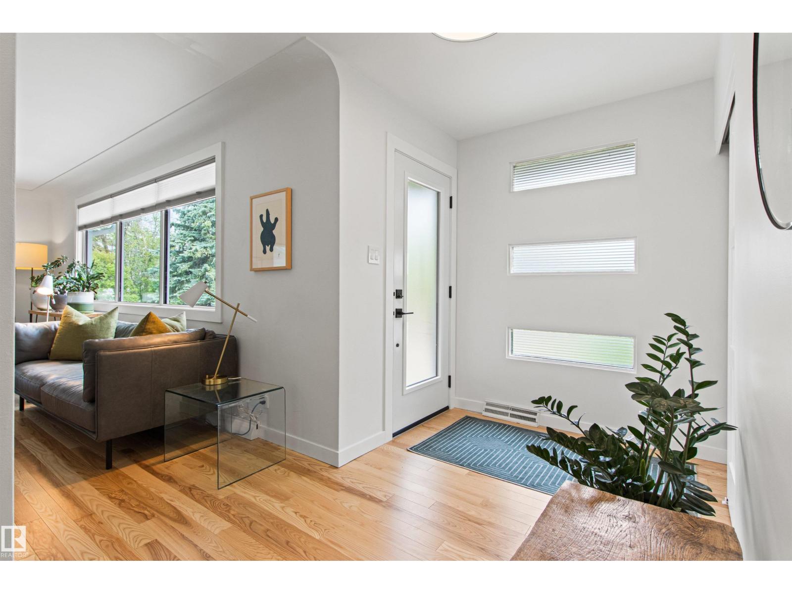 8932 145 ST NW - 5