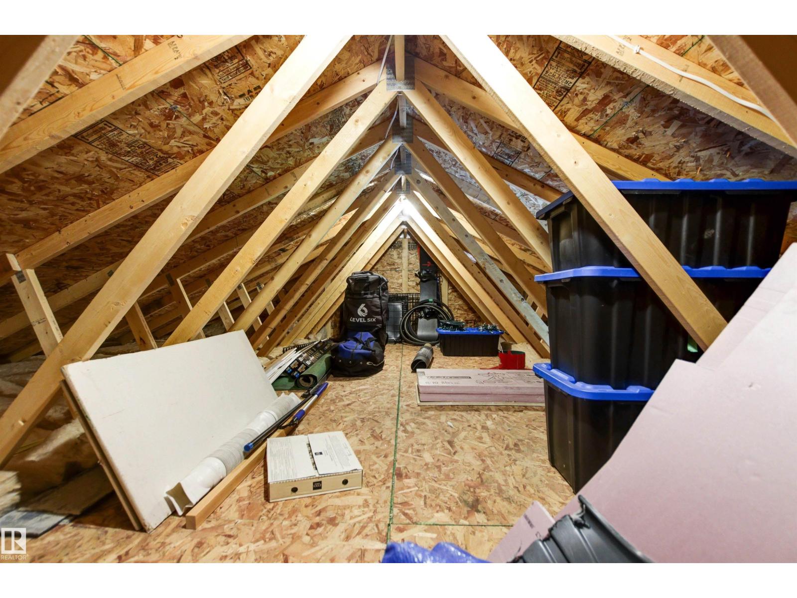 8932 145 ST NW - 60