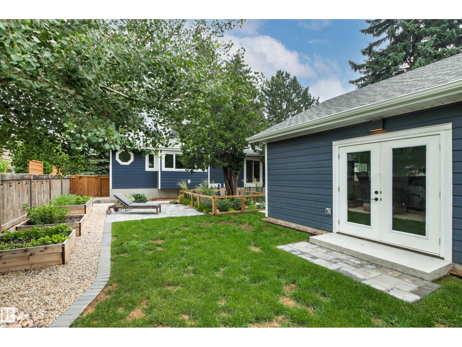 8932 145 ST NW - 64