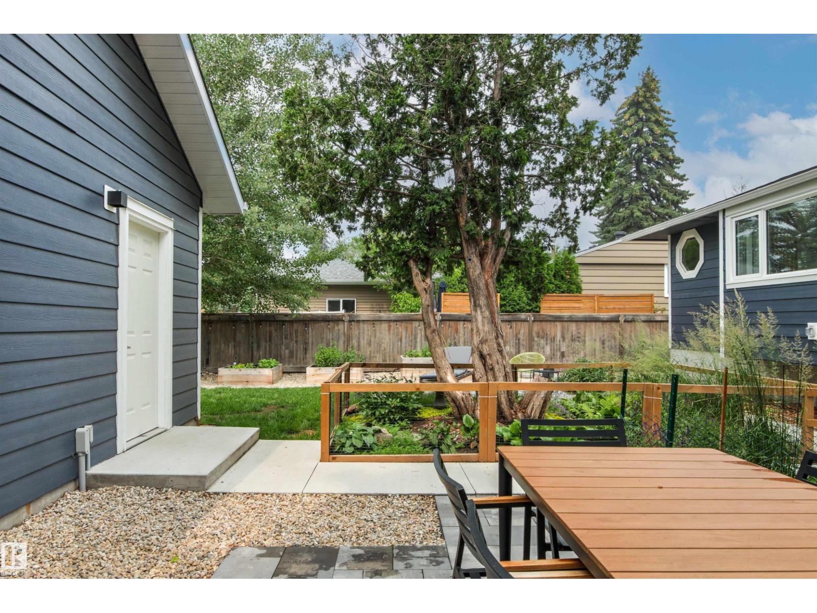 8932 145 ST NW - 73