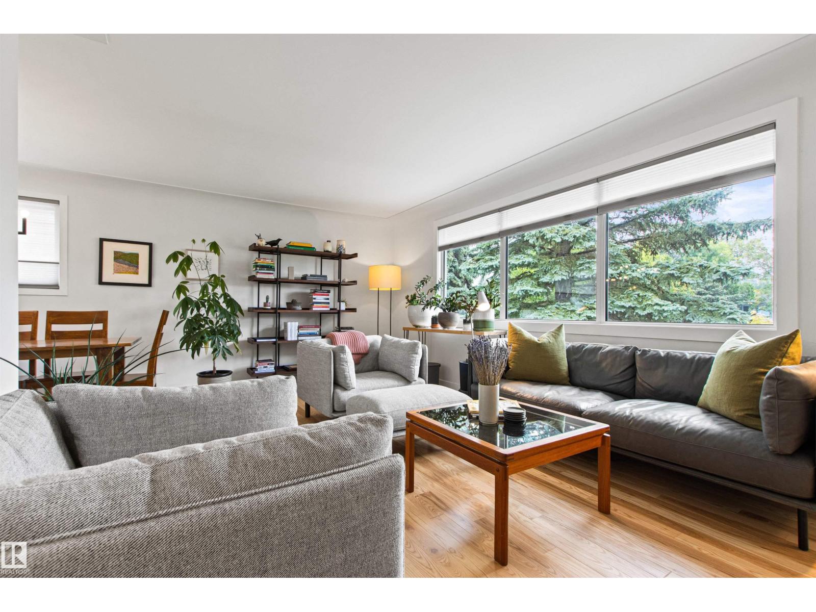 8932 145 ST NW - 8