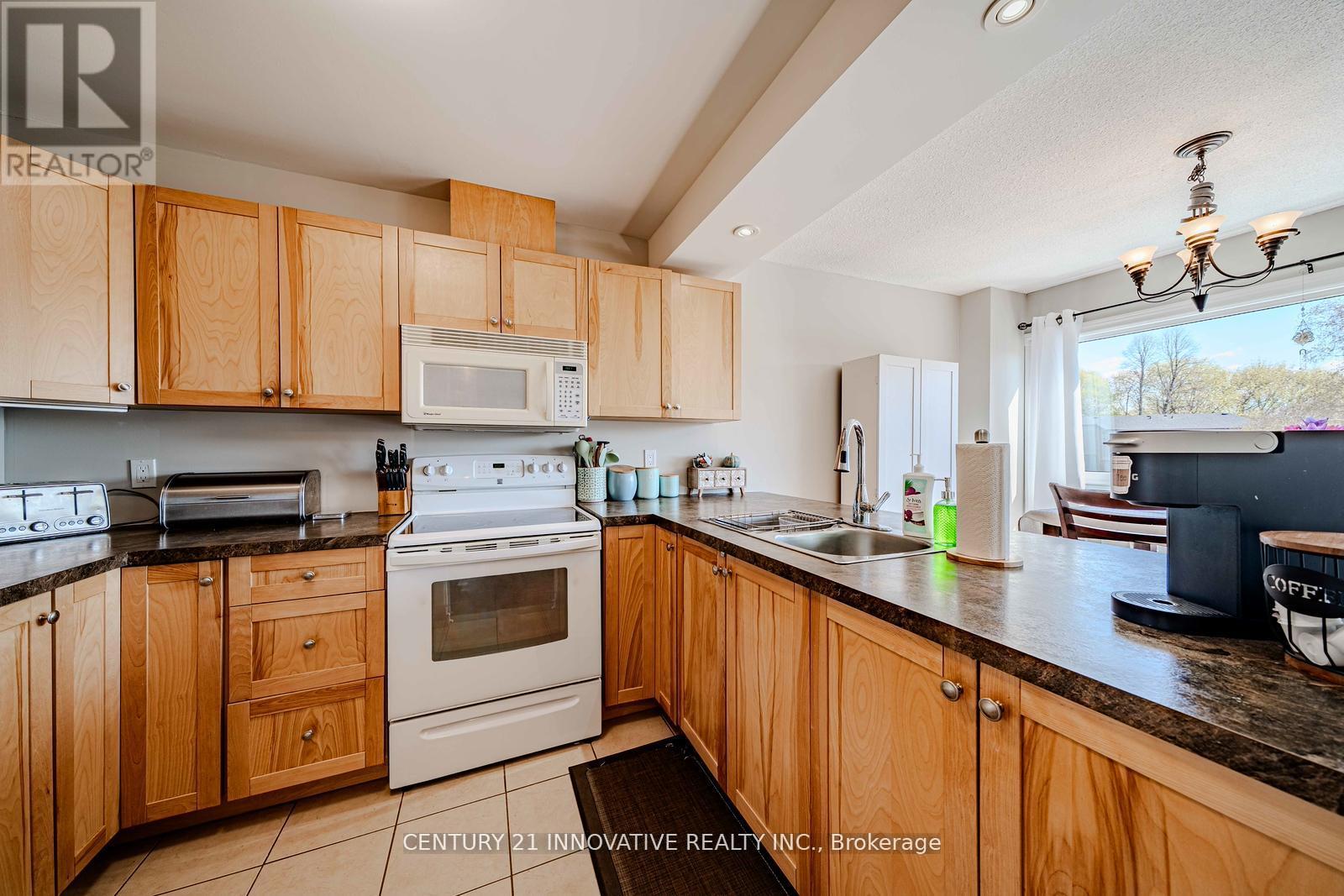 35 THE BRIDLE PATH - 17