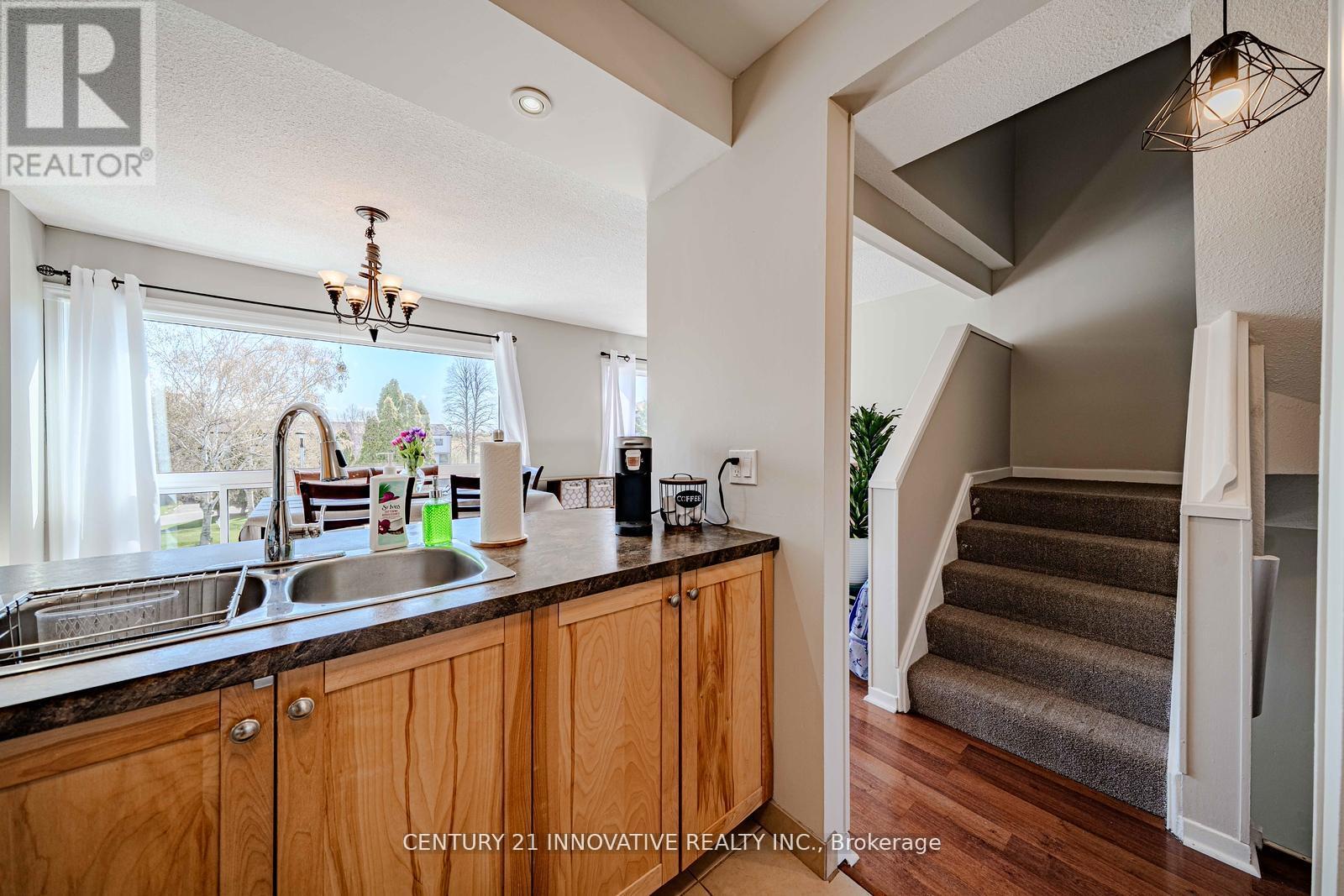 35 THE BRIDLE PATH - 19