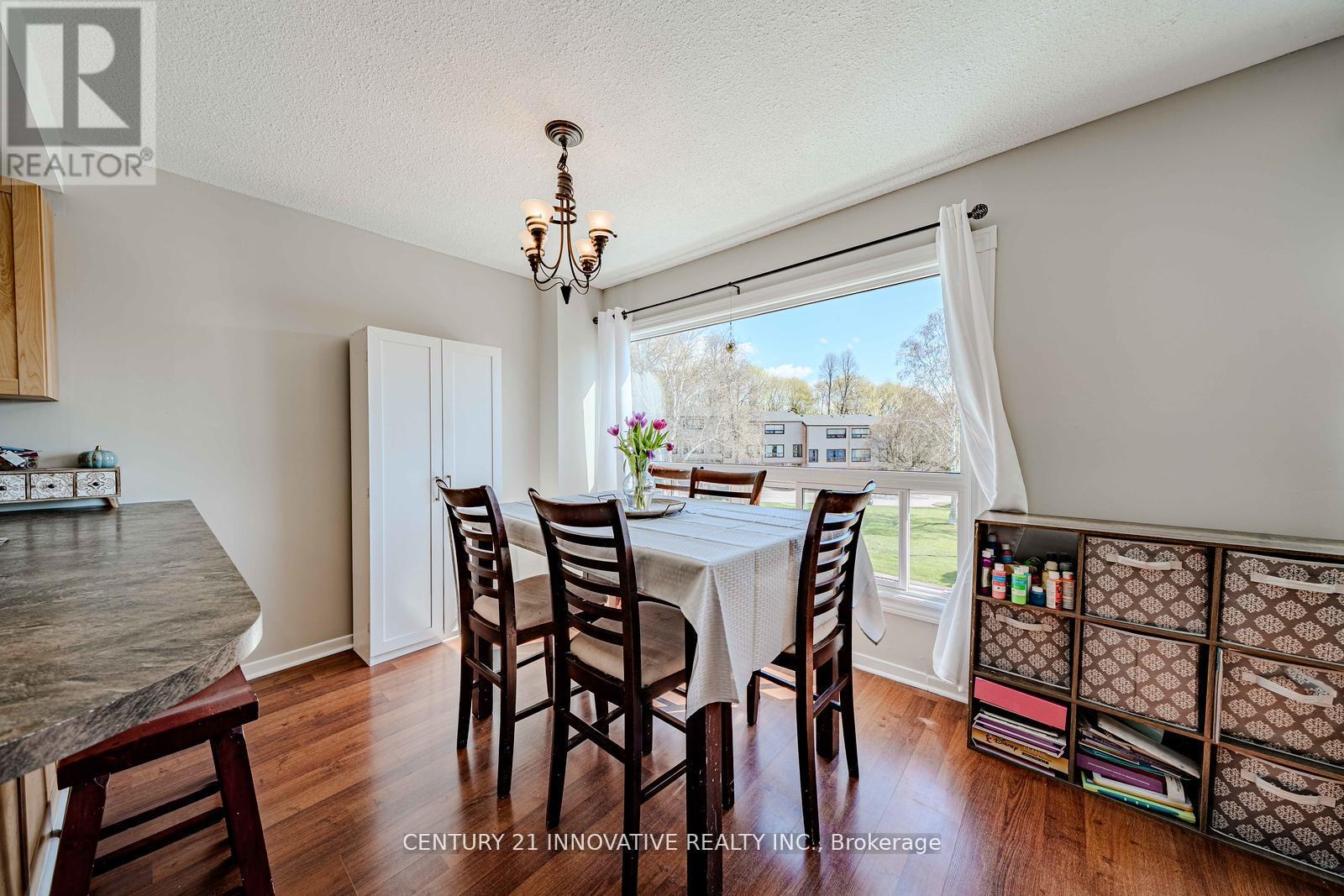 35 THE BRIDLE PATH - 20