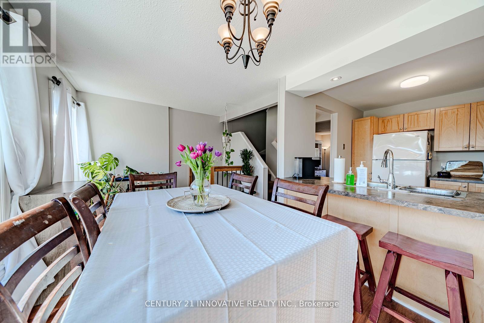 35 THE BRIDLE PATH - 23