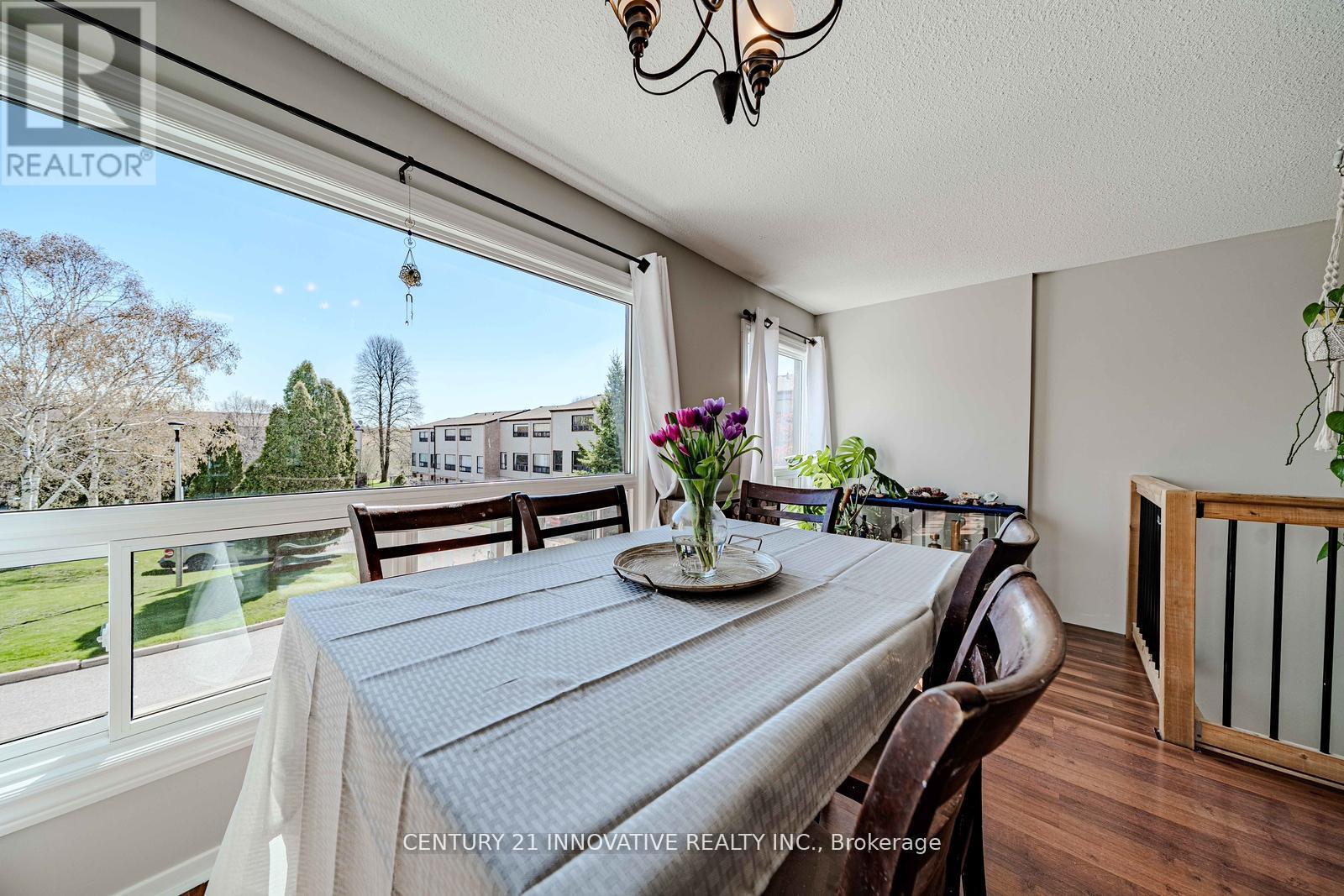 35 THE BRIDLE PATH - 24