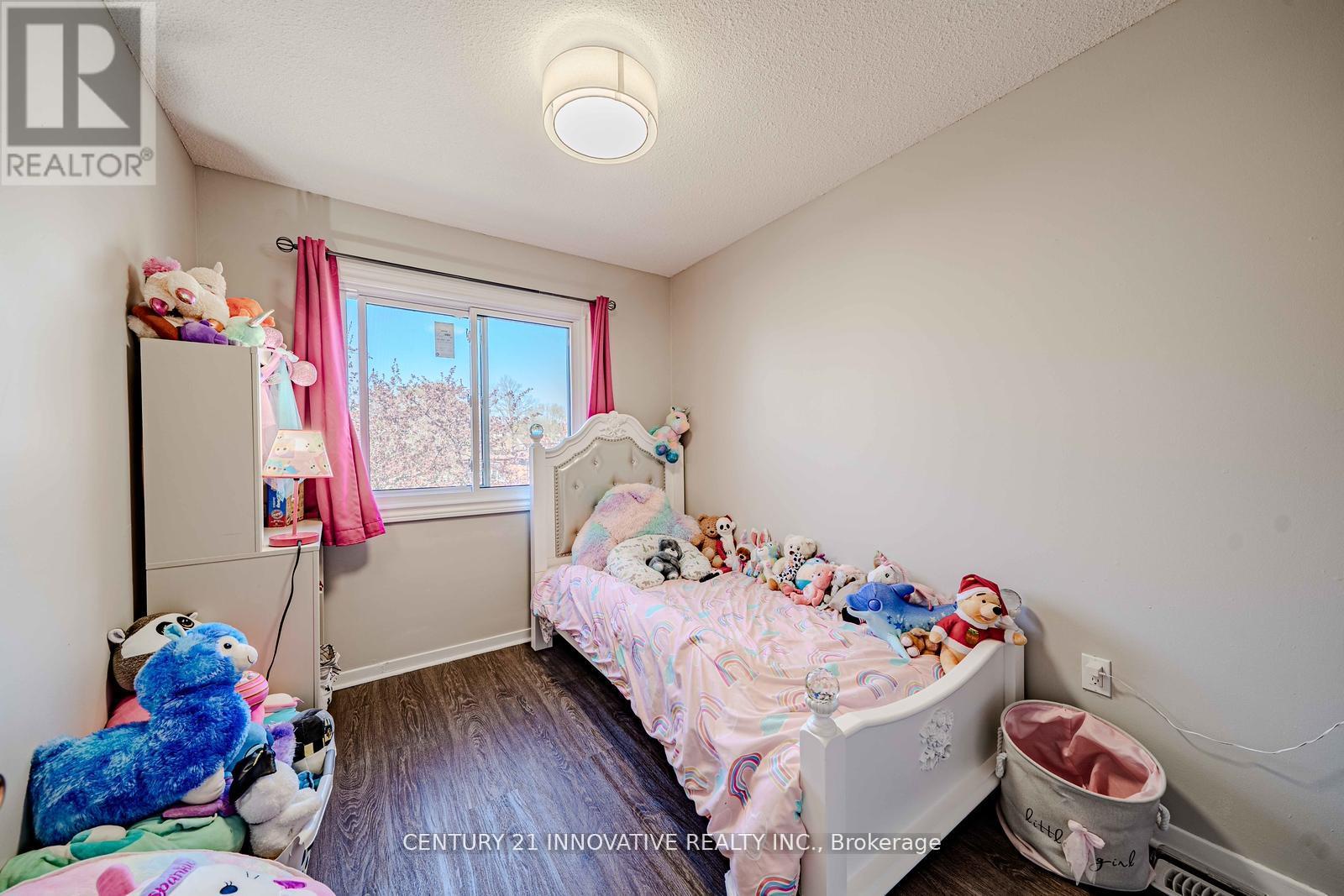 35 THE BRIDLE PATH - 27