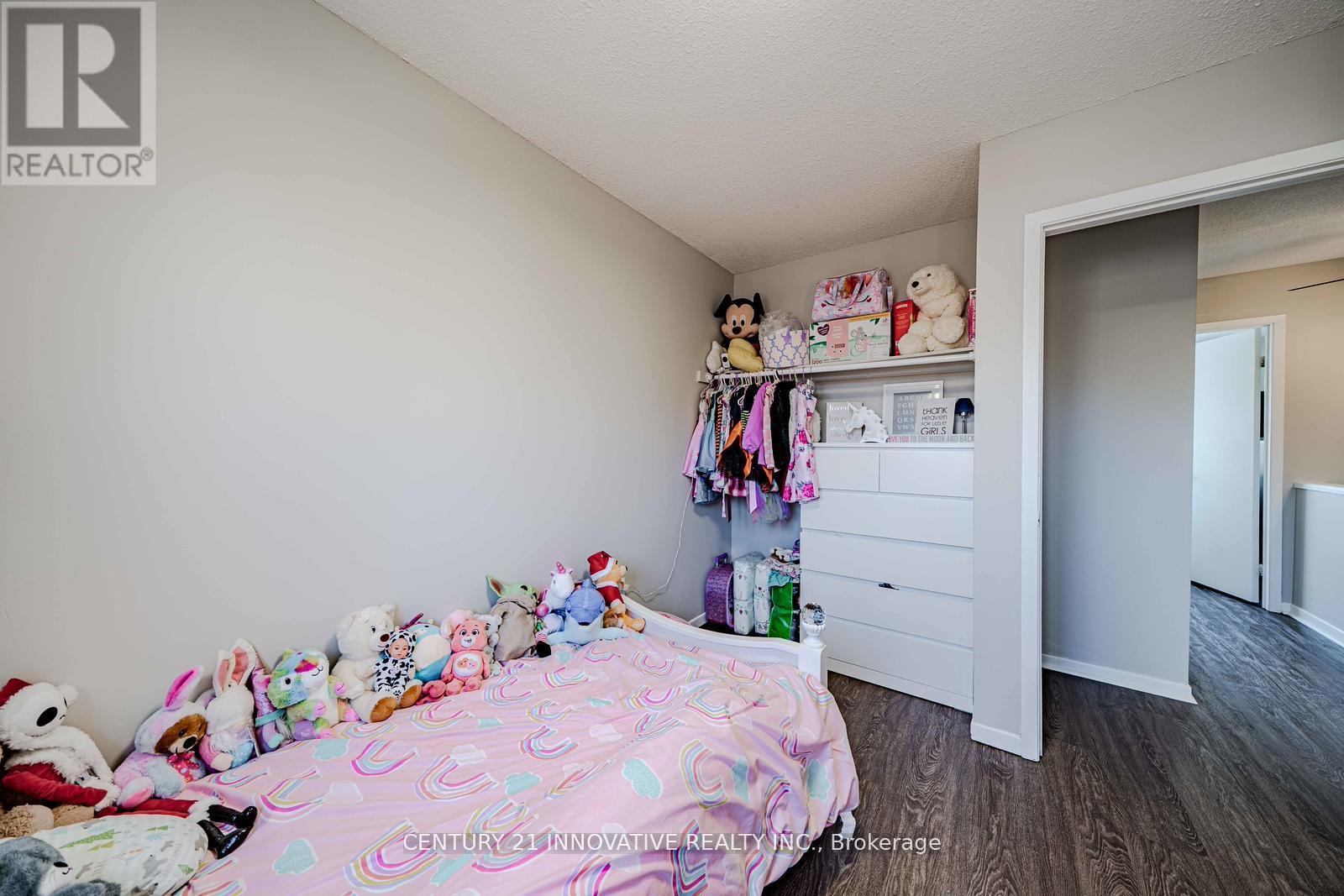 35 THE BRIDLE PATH - 31