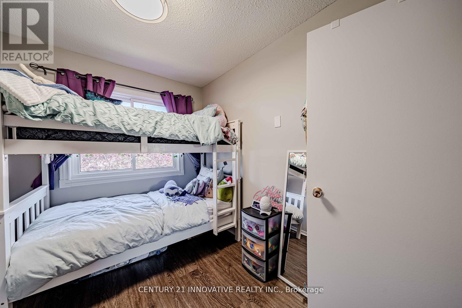35 THE BRIDLE PATH - 34