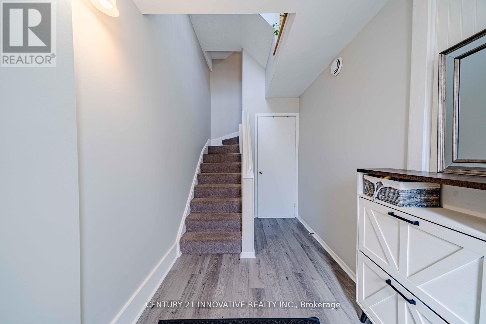 35 THE BRIDLE PATH - 5