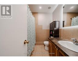 35 The Bridle Path, Clarington, ON L1C3W1 Photo 37