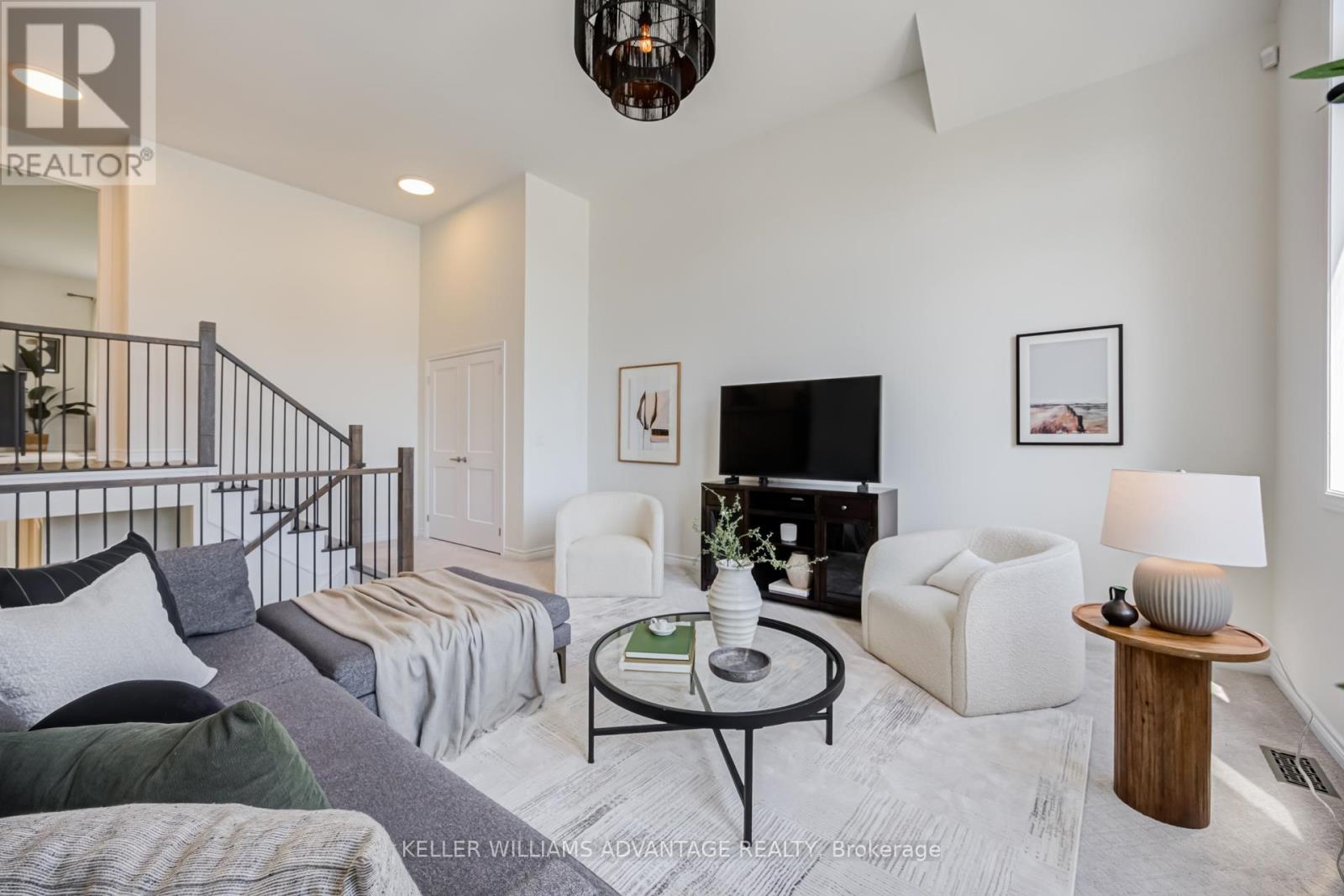 46 SUTCLIFFE DRIVE - 16