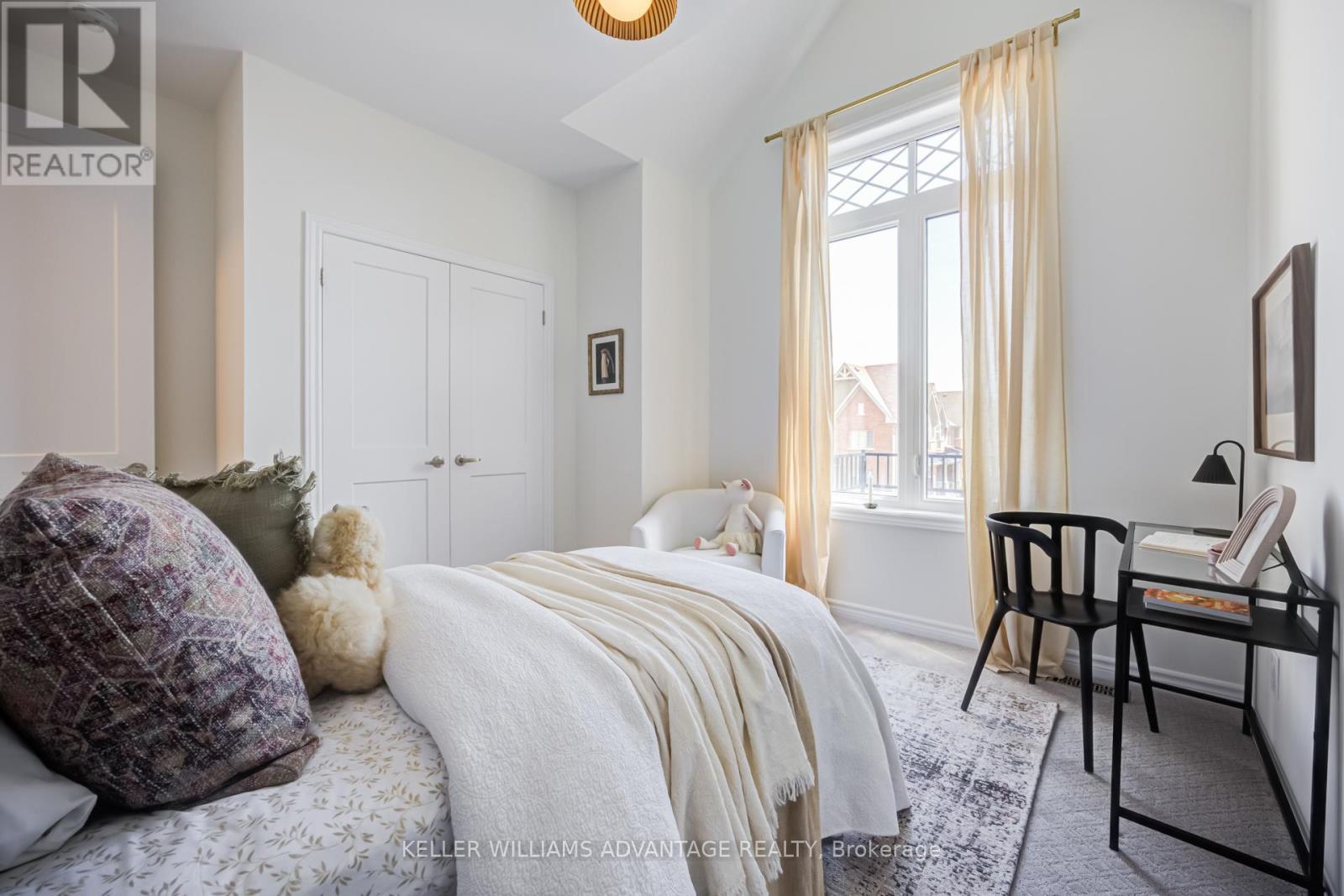 46 SUTCLIFFE DRIVE - 28