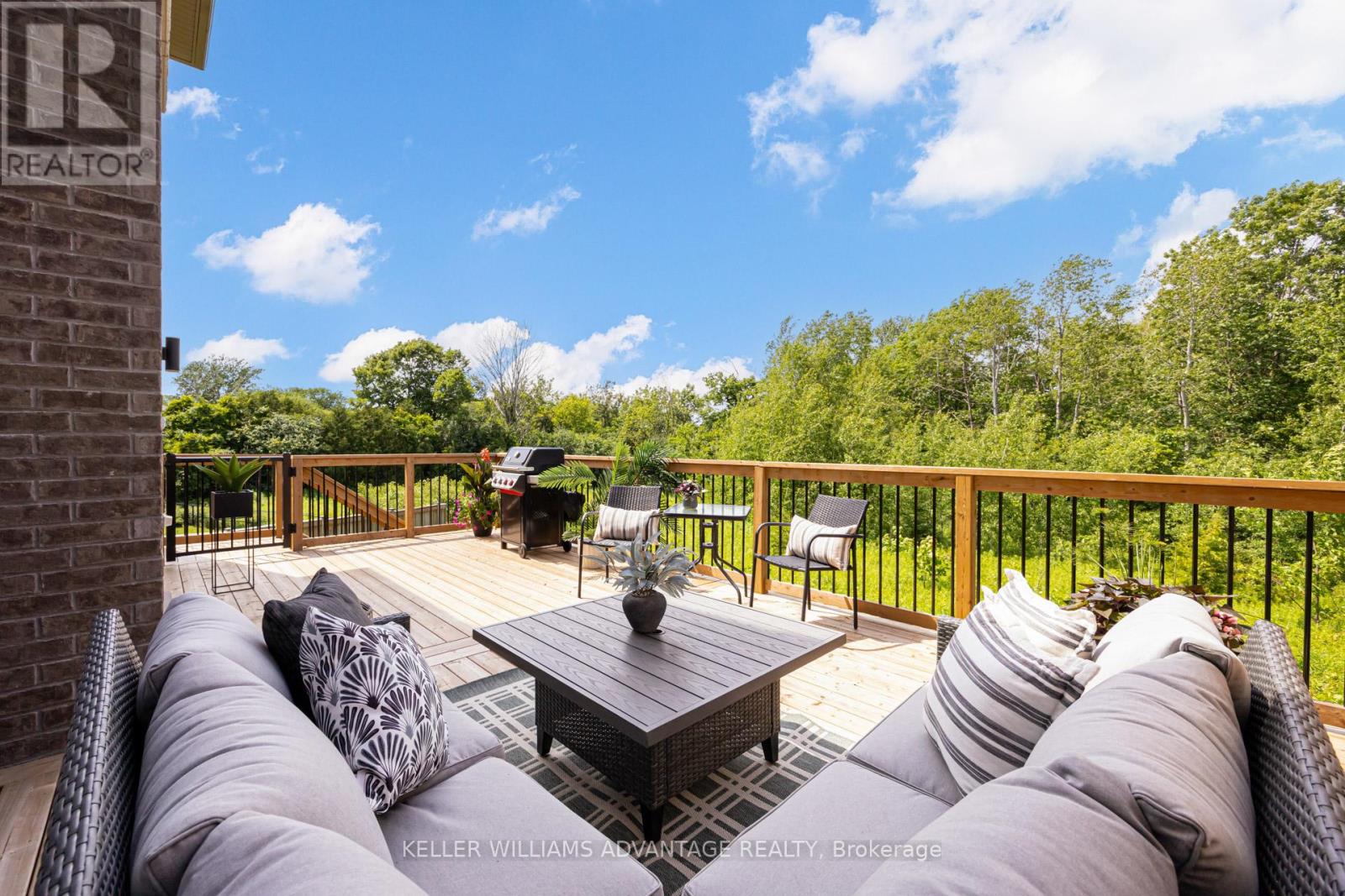 46 SUTCLIFFE DRIVE - 41