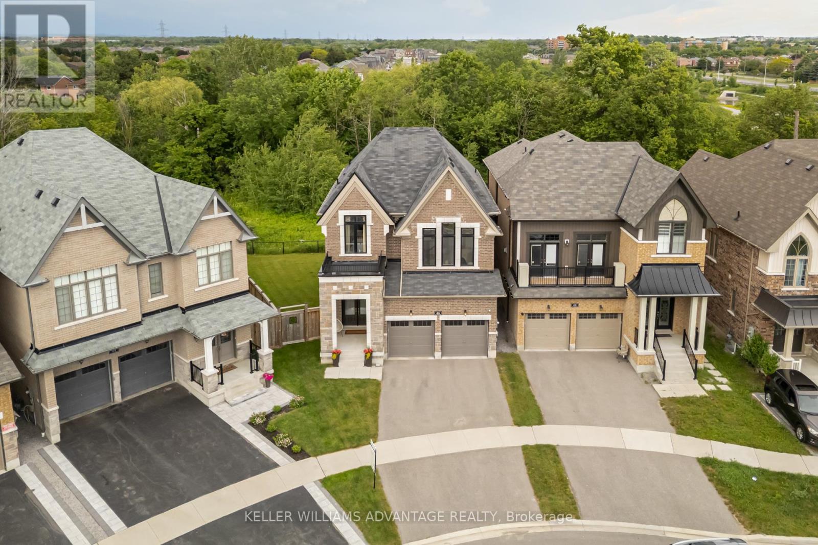 46 SUTCLIFFE DRIVE - 44