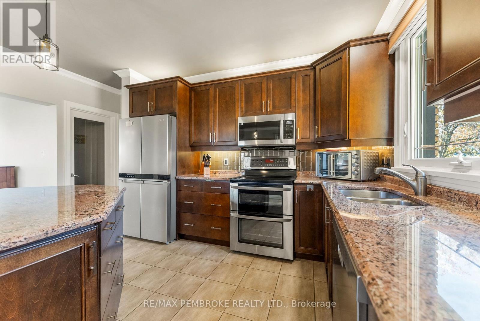 235 BROADVIEW DRIVE - 12