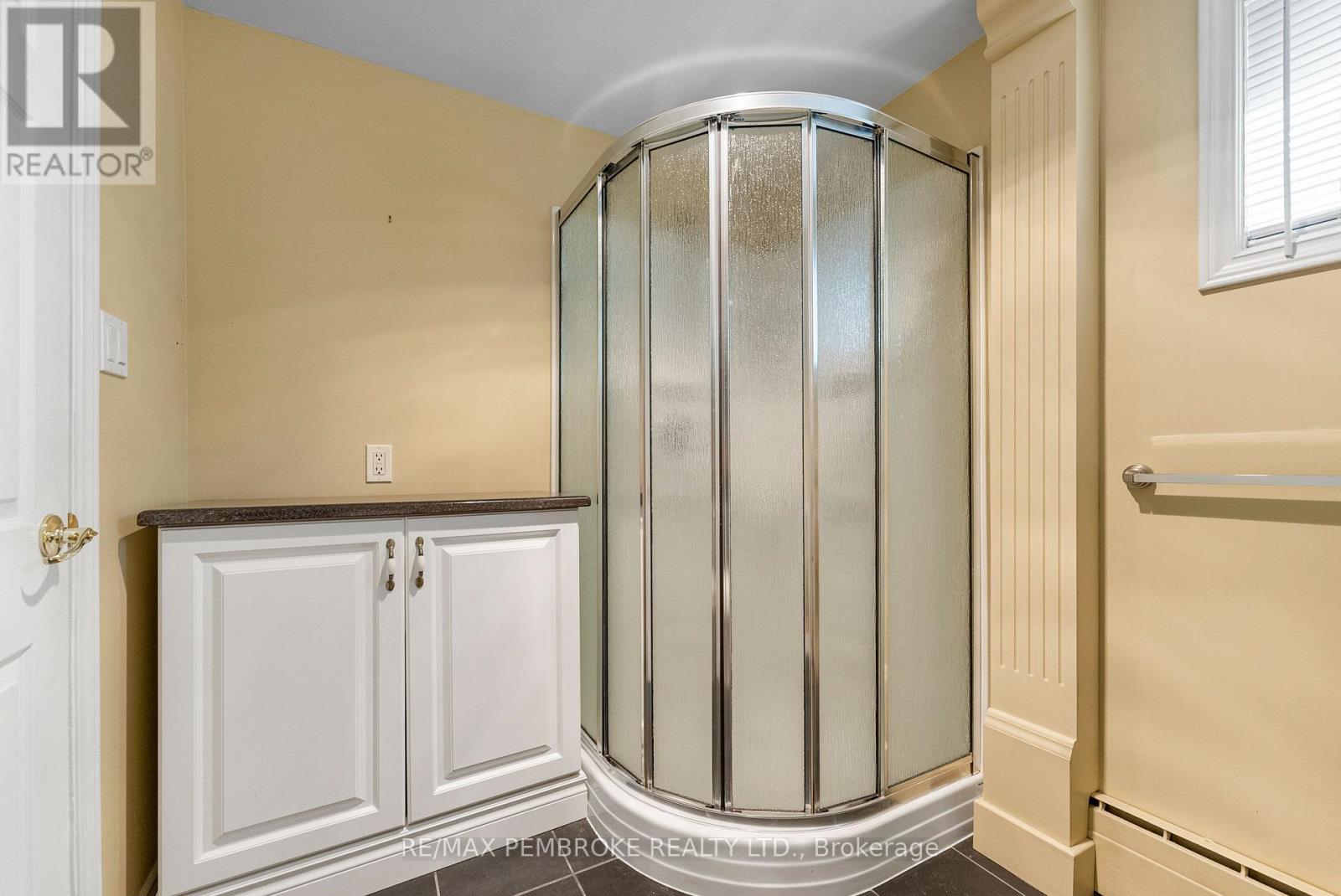 235 BROADVIEW DRIVE - 34