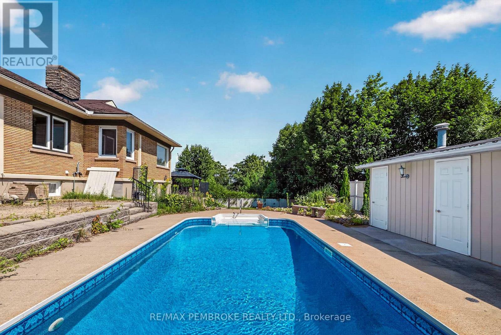 235 BROADVIEW DRIVE - 41